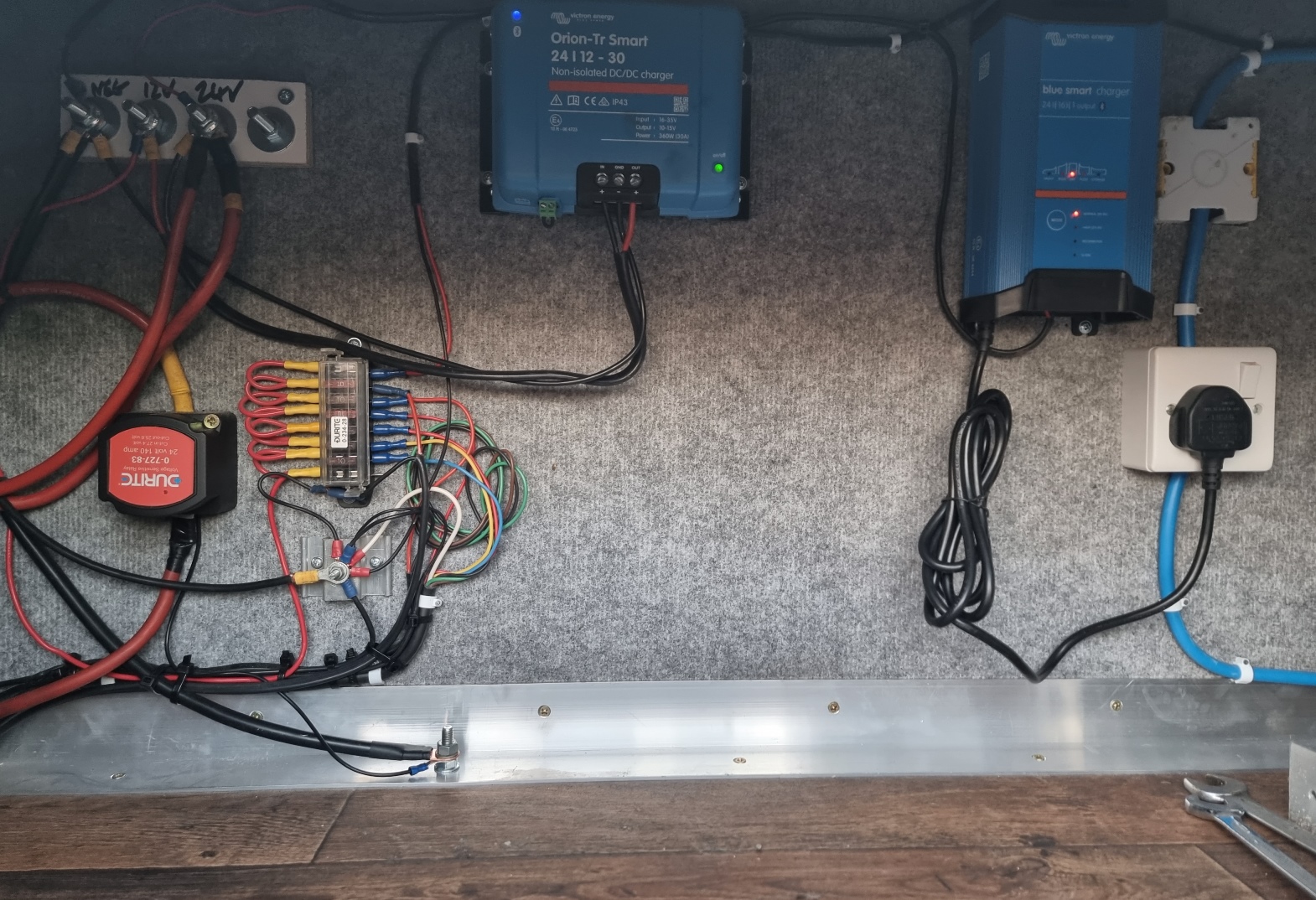 Tony Bolwell leisure system electrics overhaul